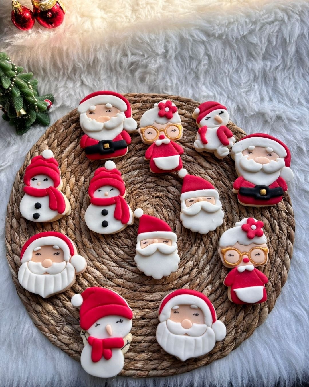 2026 Yılbaşı Şeker Hamurlu El Yapımı Kurabiye (20 Adet + 2 Adet Hediye) – Yeni Yıl Kurabiyesi