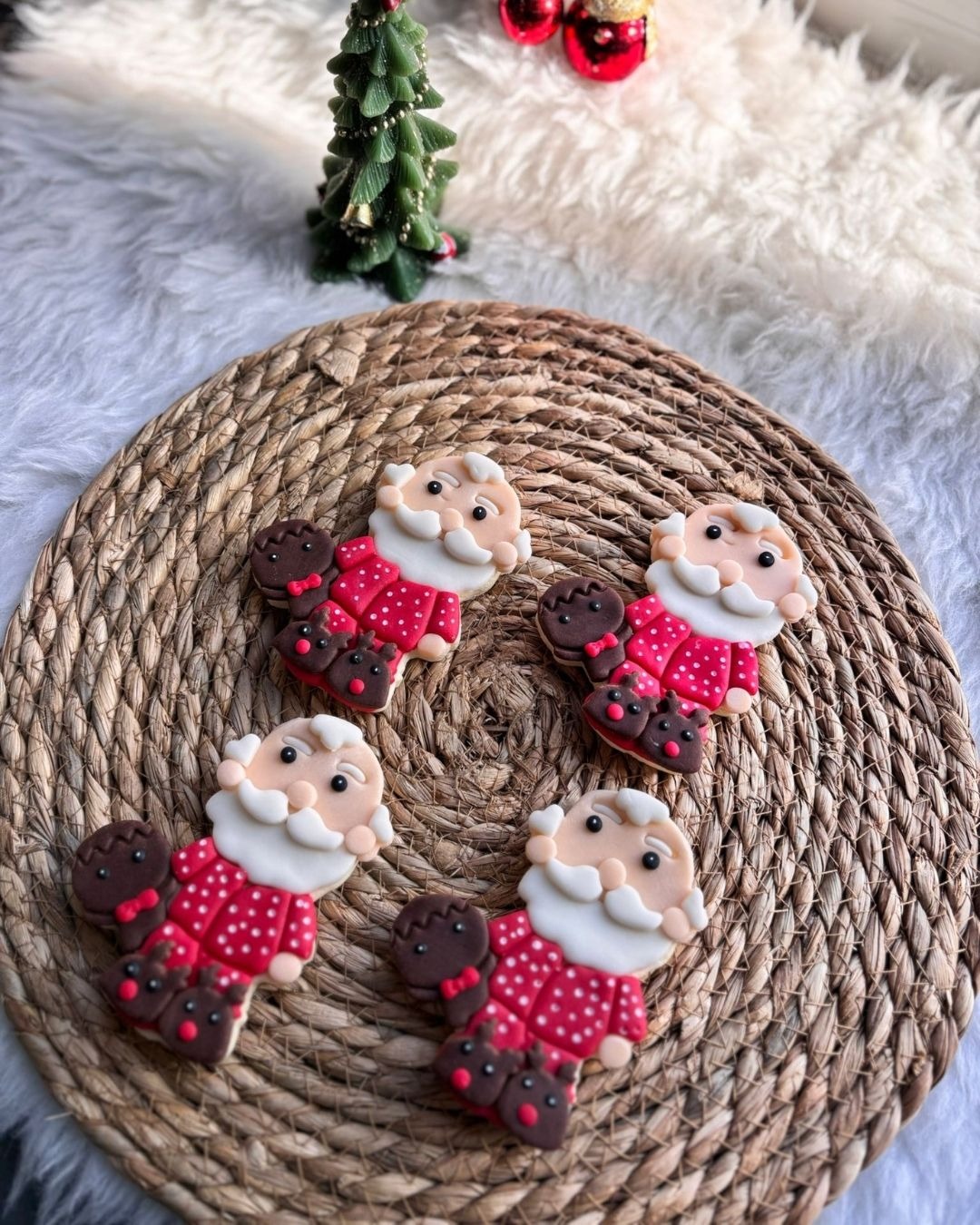 Pijamalı Noel Dede Şeker Hamurlu El Yapımı Kurabiye (20 Adet + 2 Adet Hediye)