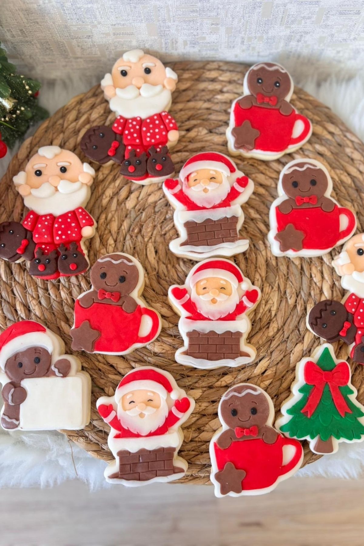 Karışık Noel Baba & Gingerbread Şeker Hamurlu Kurabiye Seti (20 Adet) – Yılbaşı Hediyelik