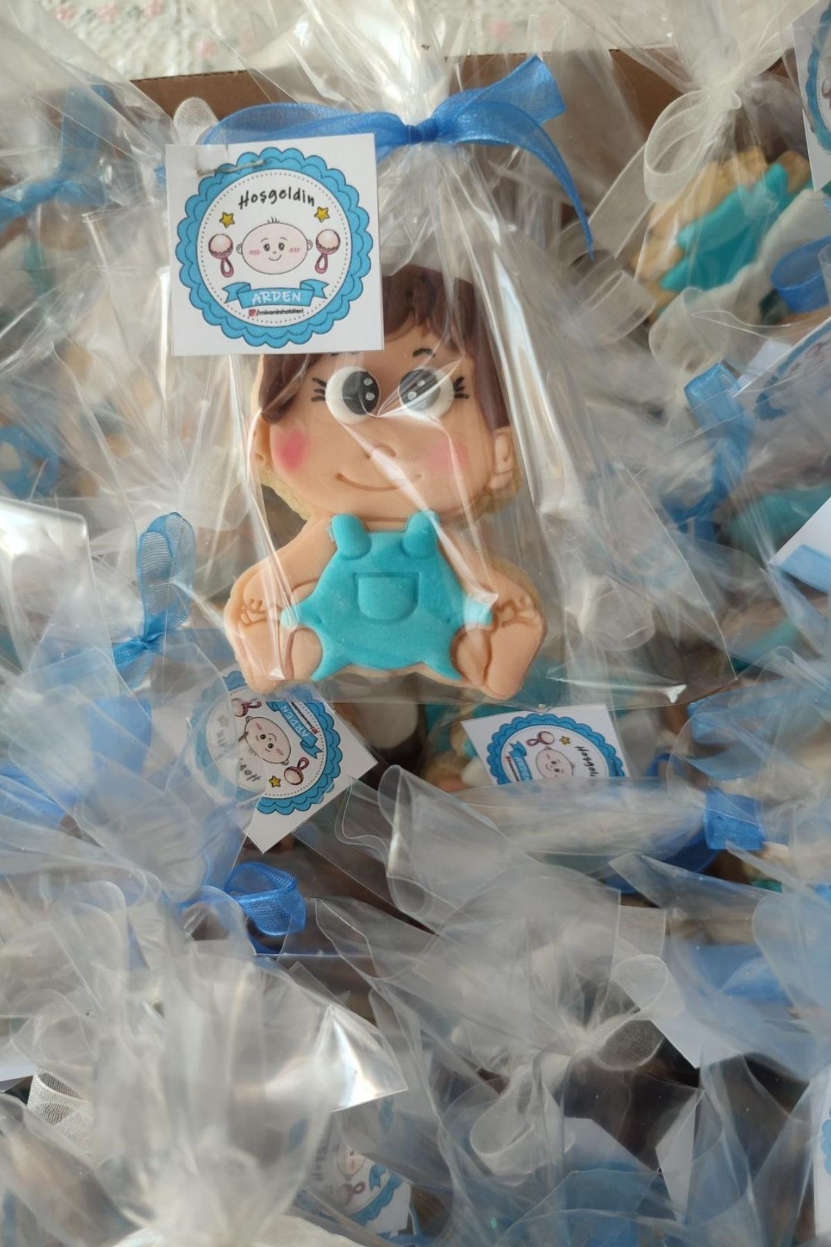 Karışık Renk Bebek Kurabiyesi – Baby Shower & Doğum Hediyelik Şeker Hamurlu Kurabiye 20 Adet 