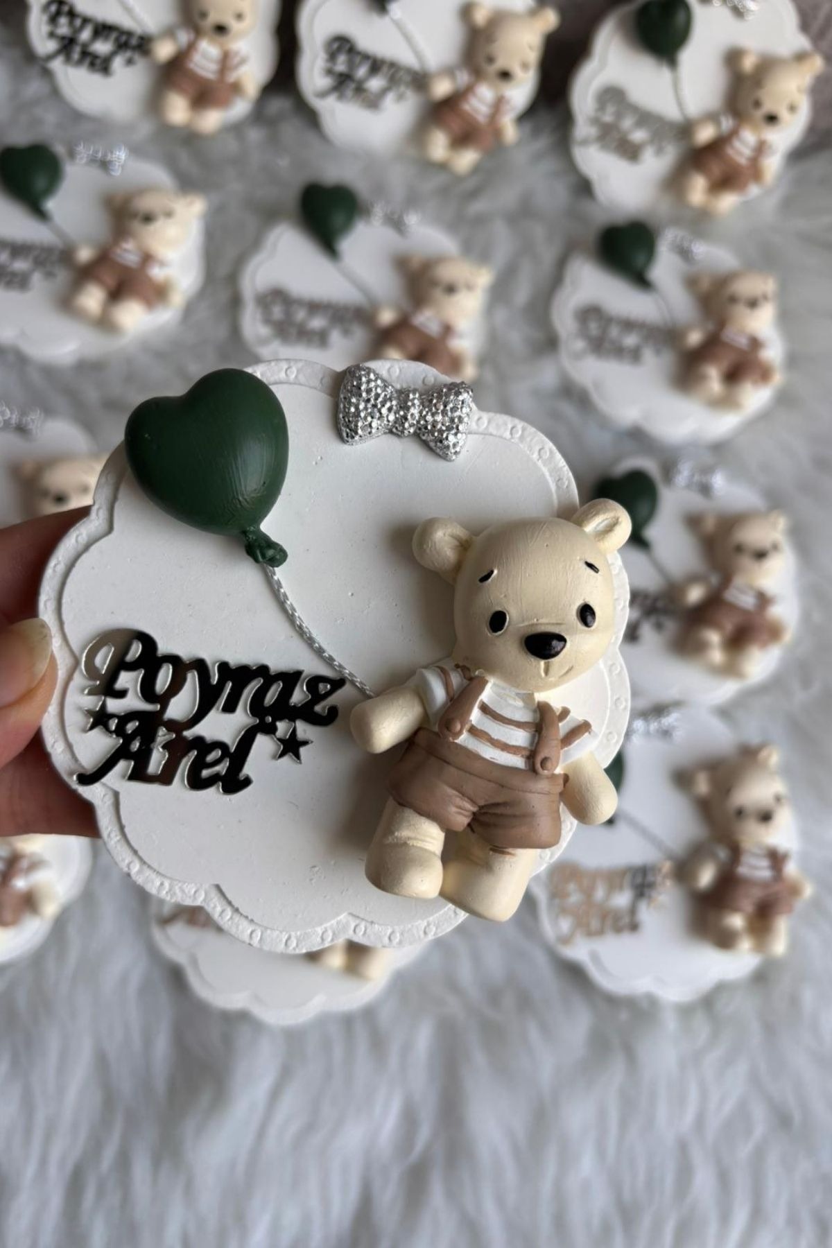 Erkek Bebek Ayıcık Magnet Hediyelik | Yeşil Balonlu İsimli Baby Shower & Doğum Magnet 20 Adet