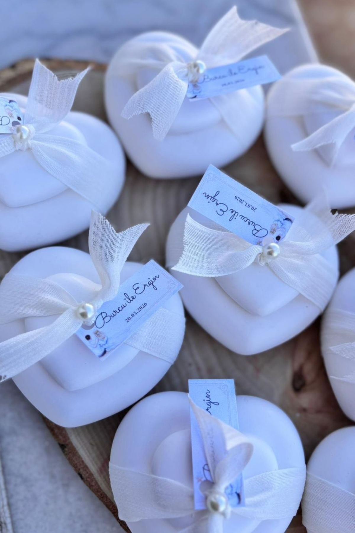  Kalp Şeklinde Parafin Mum Hediyelik İncili Kurdeleli Söz Nişan Seti 20 Adet