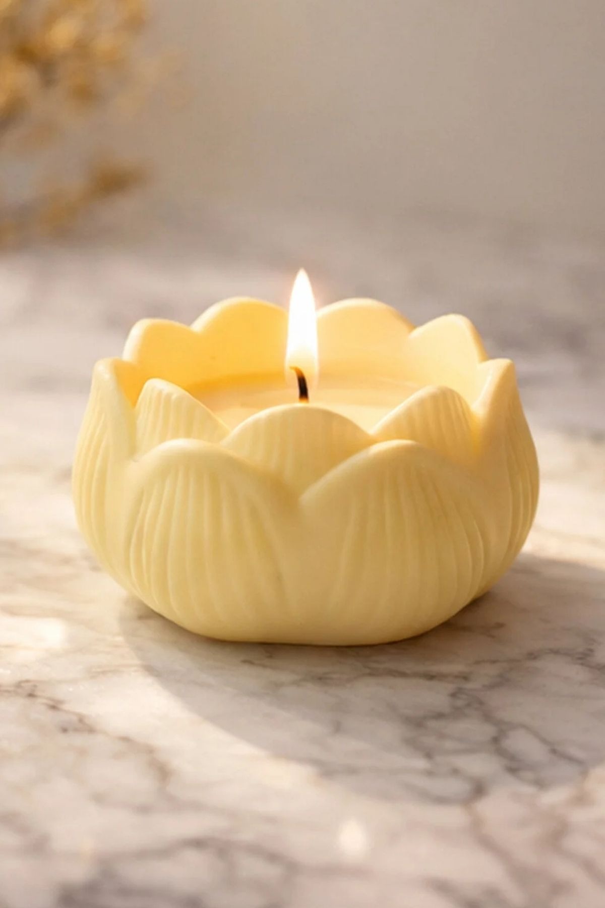 Sarı Lotus Mum – Dekoratif Çiçek Mum Tekli (1 Adet)