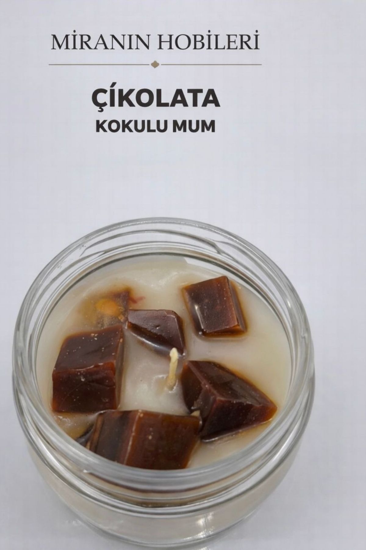 330 cc Çikolata Kokulu Kavanoz Mum – Parafin İçerikli Dekoratif Cam Mum