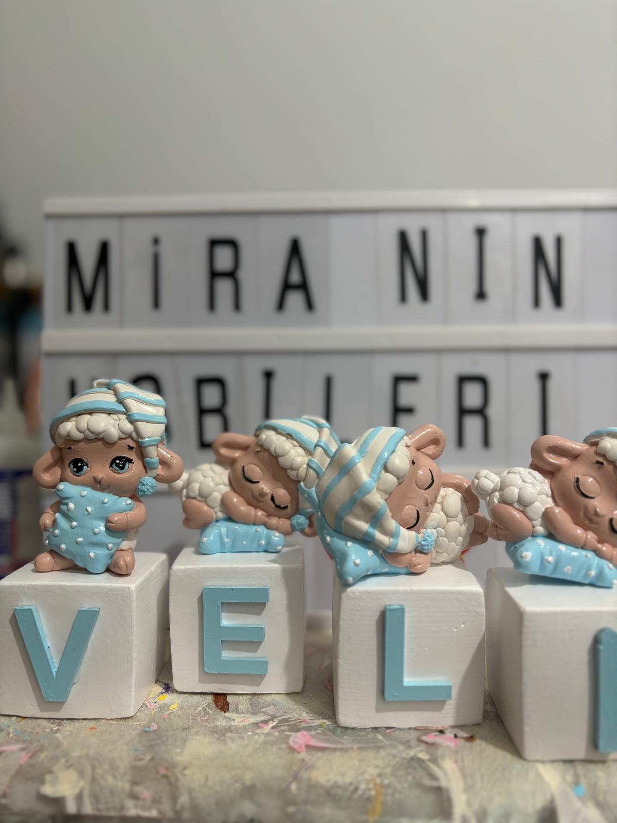  Erkek Bebek Kuzu Figür Set | Mavi Konsept Dekor 1 Adet