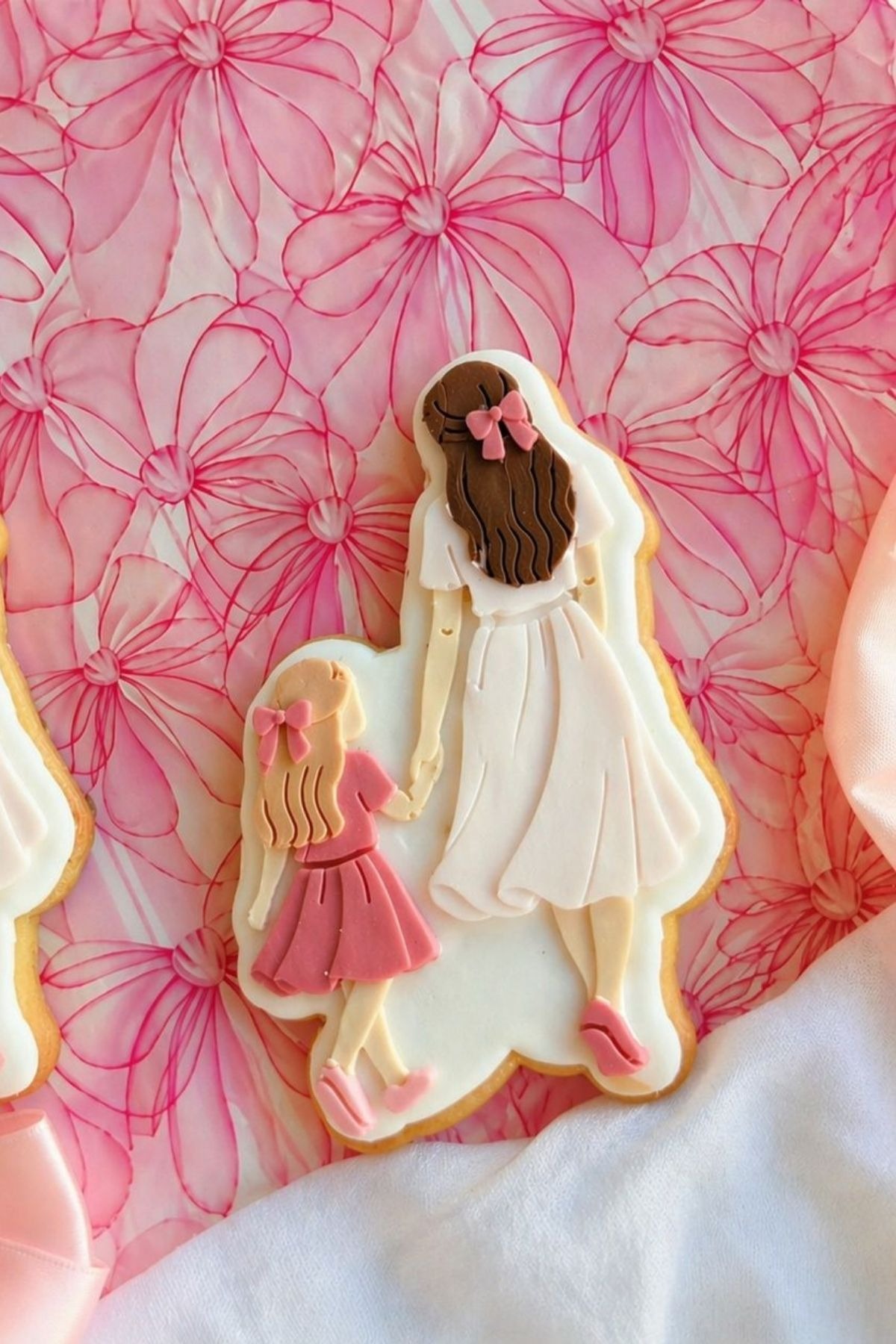 Anne & Kız Figürlü Şeker Hamurlu Kurabiye – İsimli Kişiye Özel Hediyelik (Toplu Sipariş)