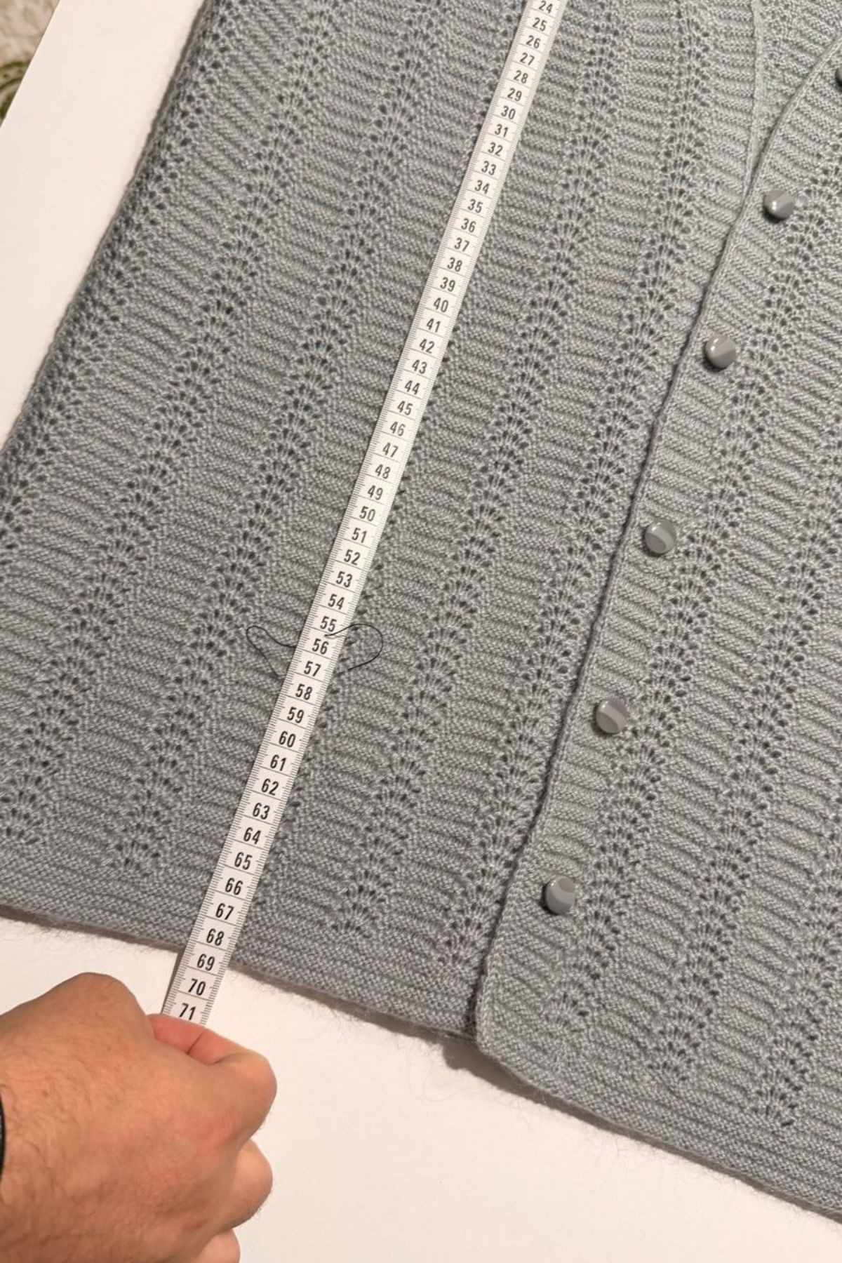 El Örgüsü Kadın Yelek – Gri Alize İp, Düğmeli Ajurlu Triko Yelek, Oversize Şık Model (Anneler Günü Özel)