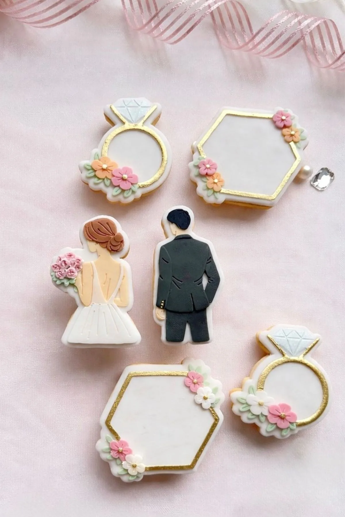 Karışık Model Söz Nişan Kurabiye Seti | Gelin Damat & Yüzük Temalı (20 Adet)